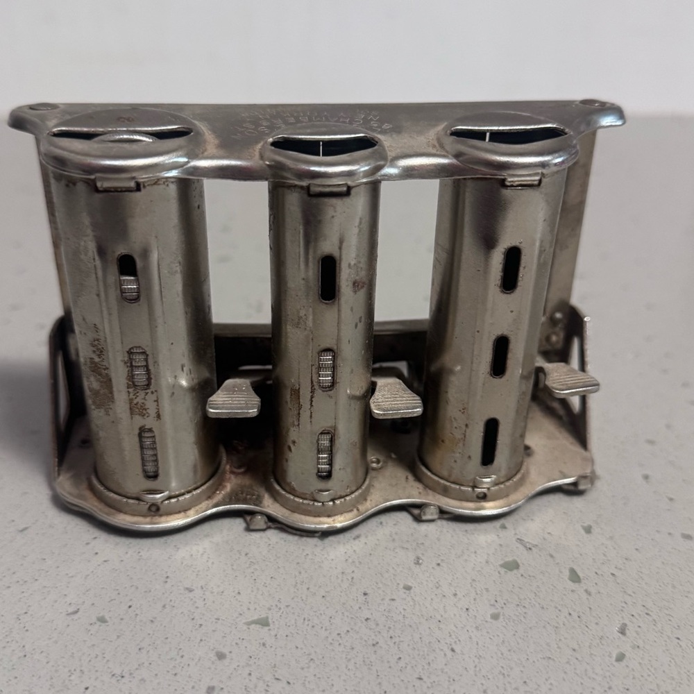 Vintage 1930s–1950s Rolled Coin Change Dispenser – Metal Belt-Mount Holder